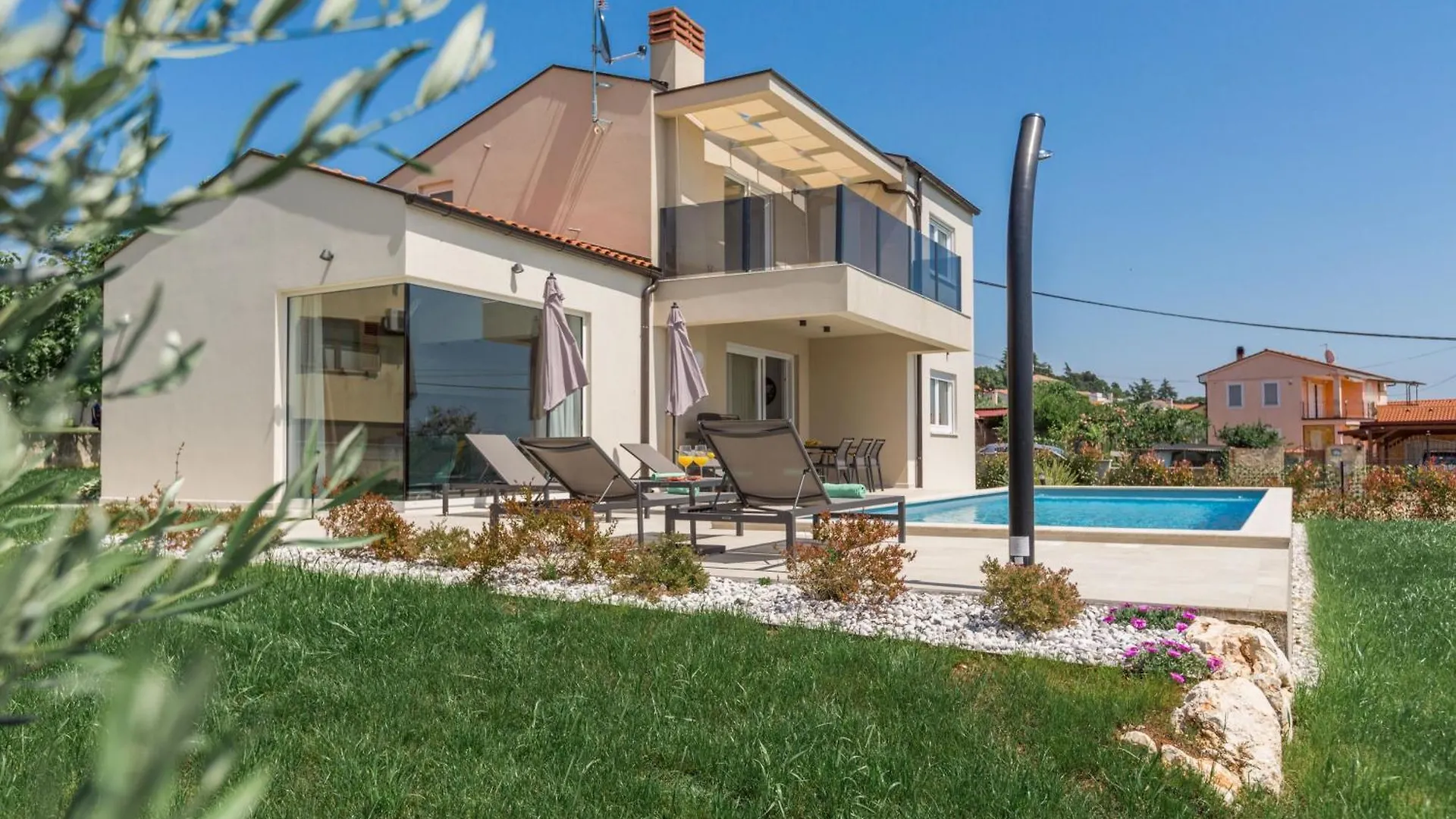 Moderne Villa Bella N Mit Panoramameerblick Visnjan Holiday home