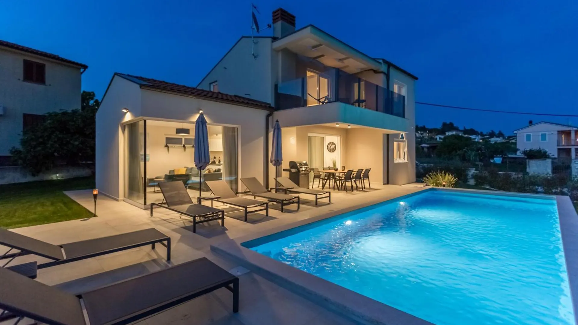 Moderne Villa Bella N Mit Panoramameerblick Visnjan