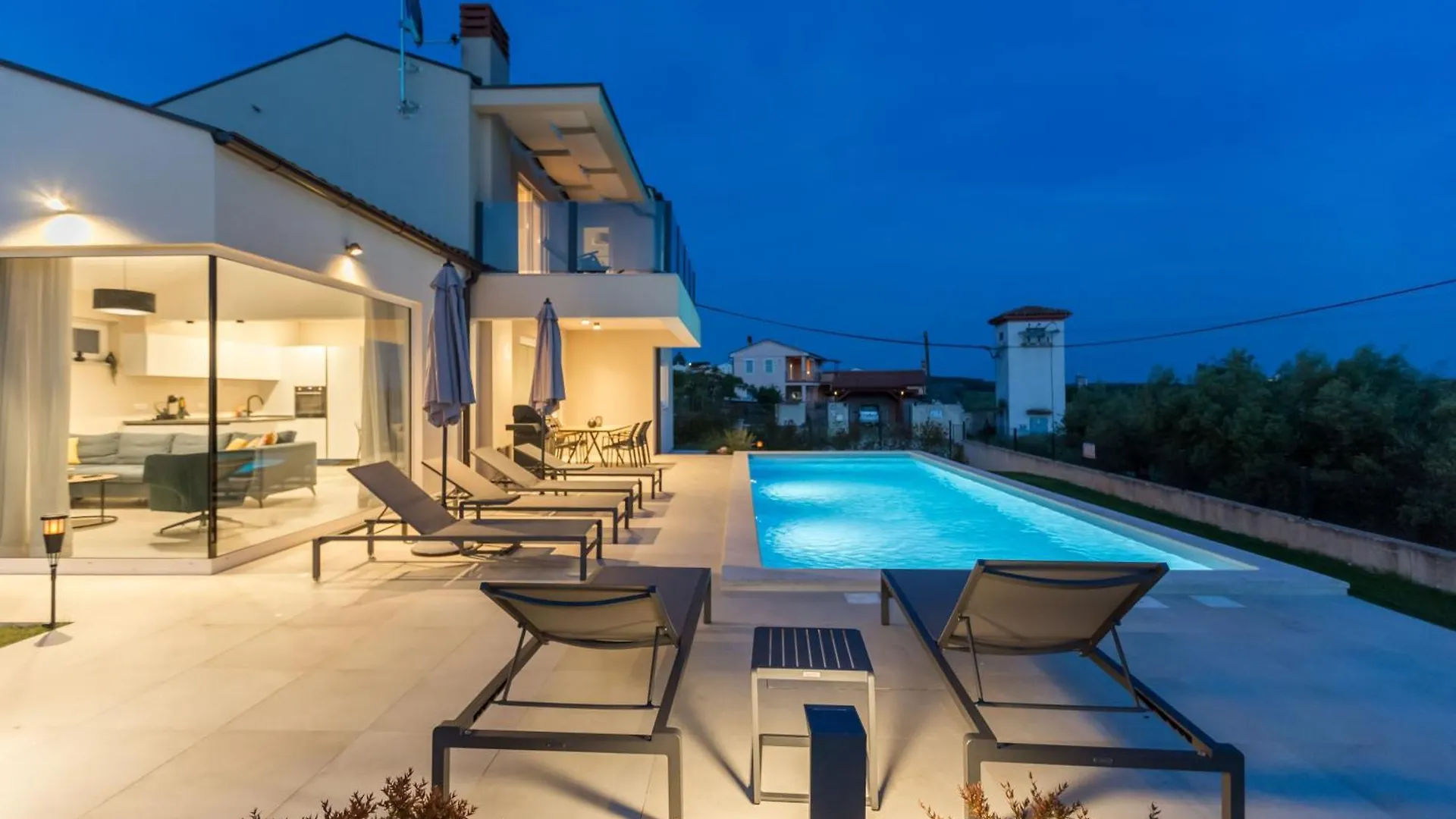 Moderne Villa Bella N Mit Panoramameerblick Visnjan